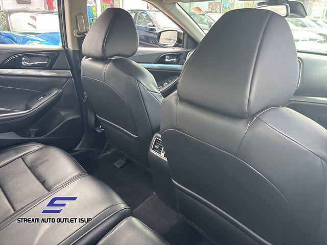 used 2023 Nissan Maxima car, priced at $19,995