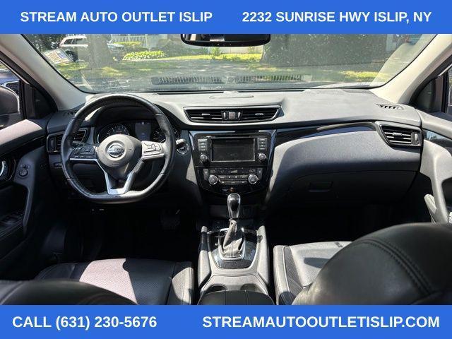 used 2021 Nissan Rogue Sport car, priced at $17,990