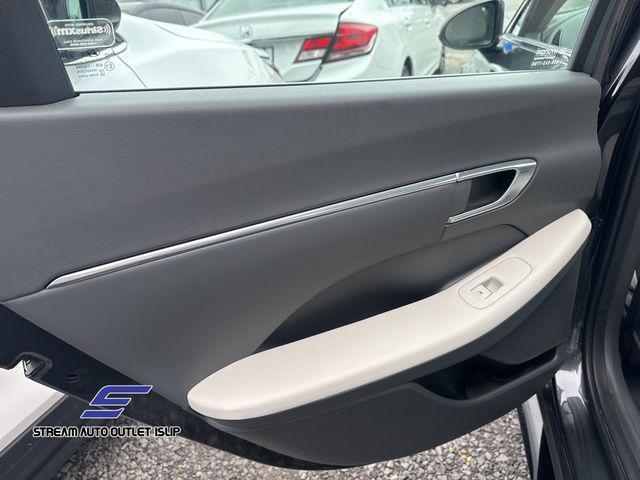 used 2023 Hyundai Sonata car, priced at $18,395