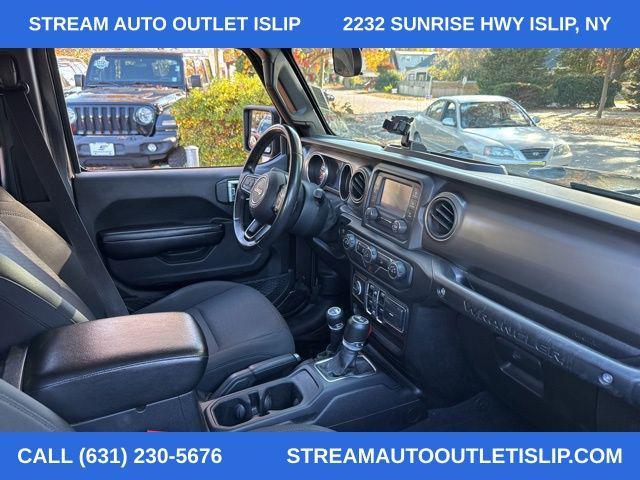 used 2019 Jeep Wrangler Unlimited car, priced at $25,698