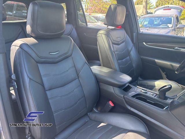 used 2022 Cadillac XT6 car, priced at $31,695