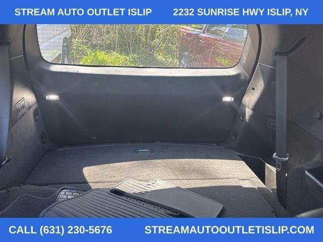 used 2022 Cadillac XT6 car, priced at $31,695