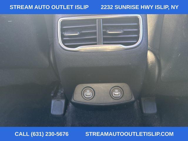 used 2021 Hyundai Santa Fe car, priced at $17,995