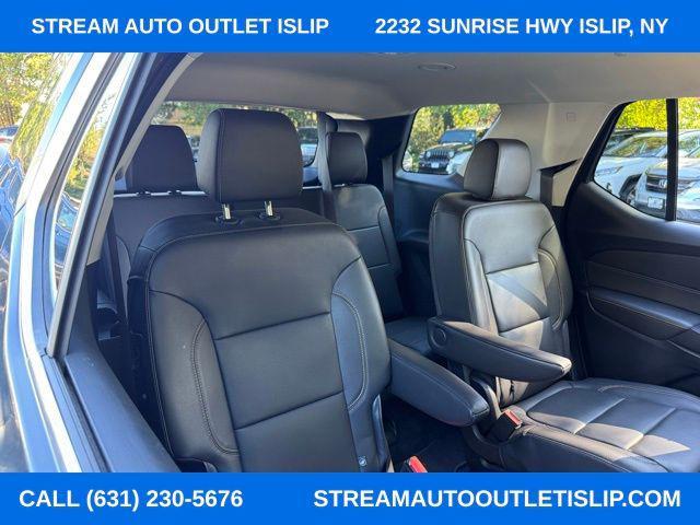 used 2021 Chevrolet Traverse car, priced at $25,587