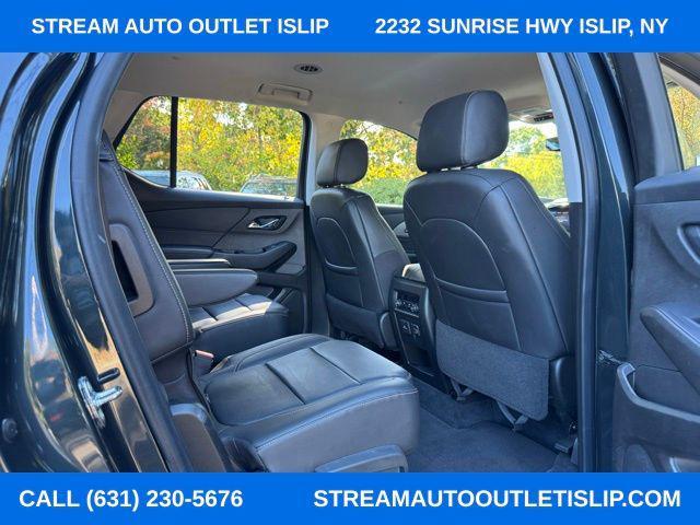 used 2021 Chevrolet Traverse car, priced at $25,587