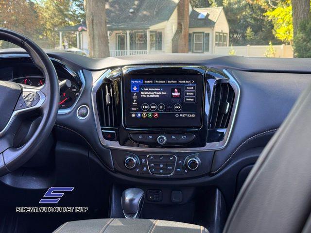 used 2021 Chevrolet Traverse car, priced at $25,695