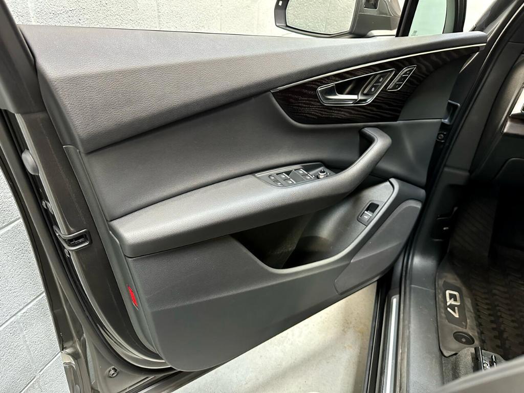 used 2021 Audi Q7 car, priced at $34,995