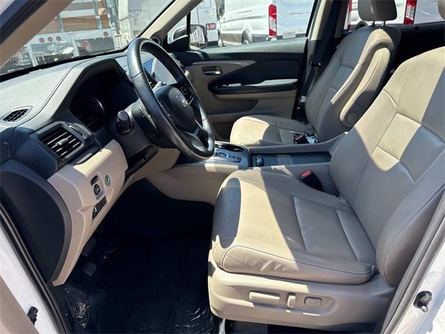 used 2022 Honda Pilot car, priced at $29,000