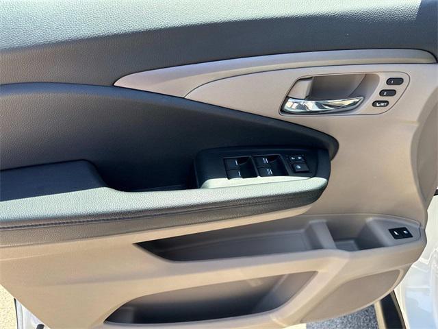 used 2022 Honda Pilot car, priced at $29,000