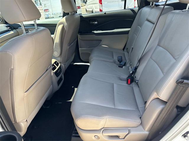 used 2022 Honda Pilot car, priced at $29,000