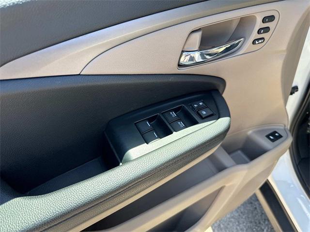 used 2022 Honda Pilot car, priced at $29,000