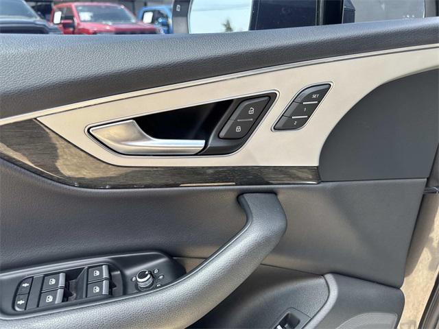 used 2019 Audi Q7 car, priced at $16,300