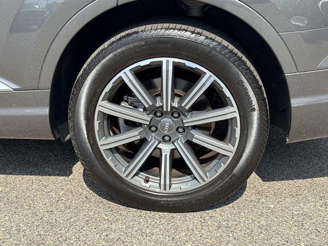 used 2019 Audi Q7 car, priced at $17,500