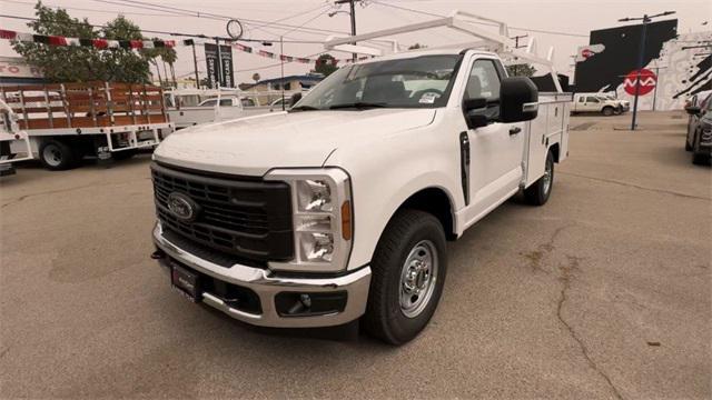 new 2025 Ford F-250 car, priced at $62,500