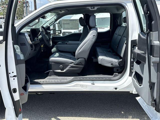 new 2025 Ford F-250 car, priced at $62,914