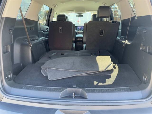 used 2022 GMC Acadia car, priced at $27,000