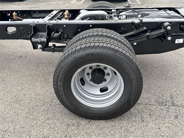 new 2024 Ford F-350 car, priced at $64,054