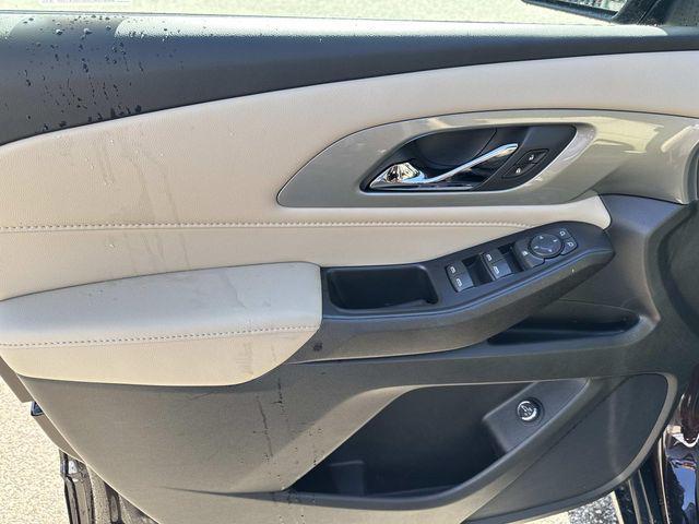 used 2022 Chevrolet Traverse car, priced at $25,800