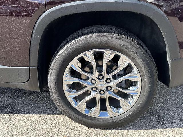 used 2022 Chevrolet Traverse car, priced at $25,800