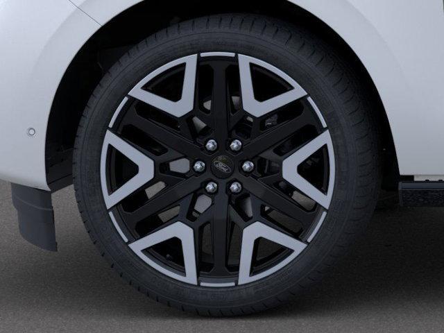 new 2025 Ford Expedition car, priced at $90,990