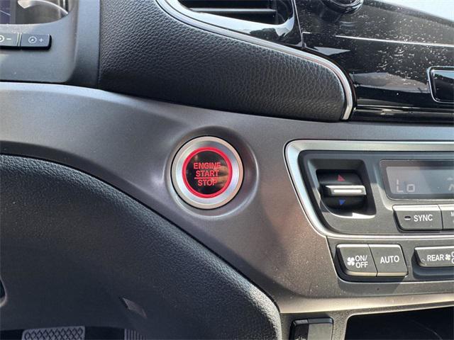 used 2022 Honda Pilot car, priced at $31,800
