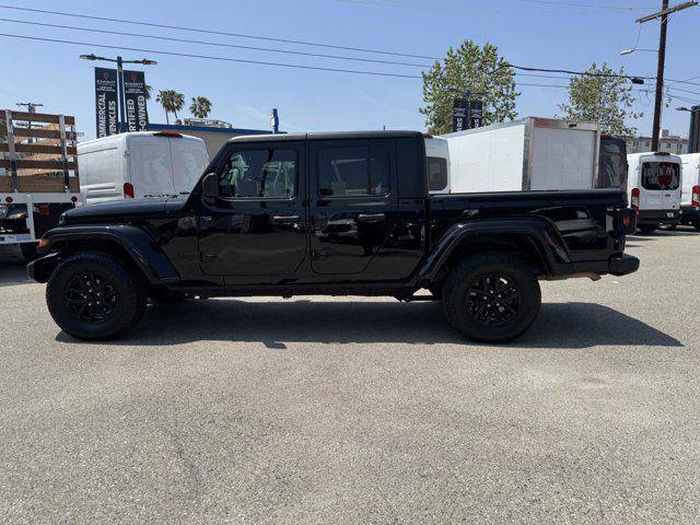 used 2022 Jeep Gladiator car, priced at $28,400