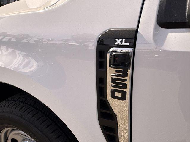 new 2024 Ford F-350 car, priced at $58,500