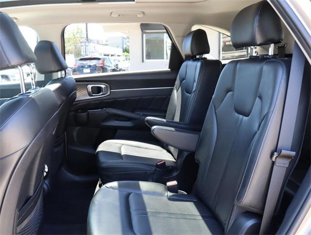 used 2021 Kia Sorento car, priced at $27,400