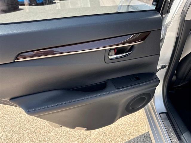 used 2014 Lexus ES 350 car, priced at $17,700