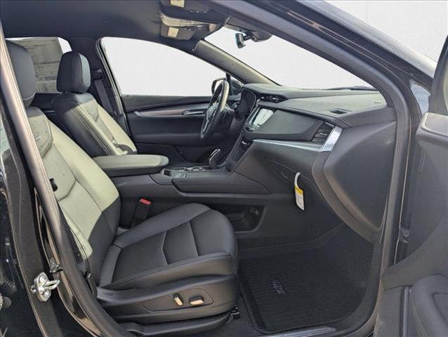 new 2025 Cadillac XT5 car, priced at $45,840