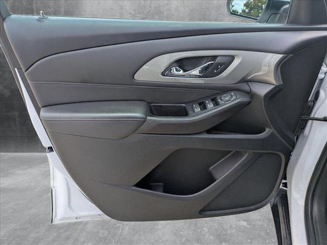 used 2023 Chevrolet Traverse car, priced at $25,702