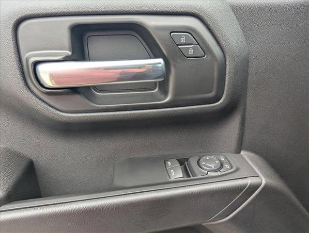 new 2025 Chevrolet Silverado 1500 car, priced at $38,995
