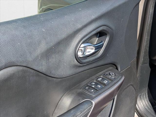 used 2019 Jeep Cherokee car, priced at $15,908
