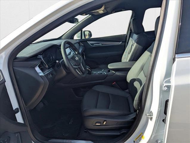 new 2025 Cadillac XT5 car, priced at $46,440
