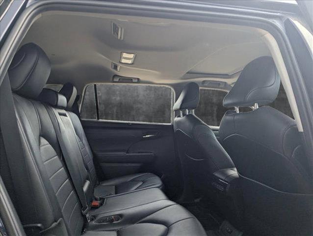 used 2021 Toyota Highlander car, priced at $30,612