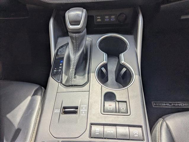 used 2022 Toyota Highlander car, priced at $31,713
