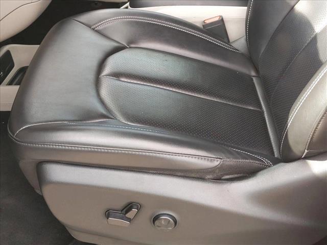 used 2023 Chrysler Pacifica car, priced at $23,409