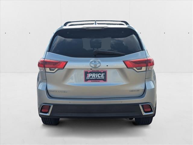 used 2018 Toyota Highlander car, priced at $29,325