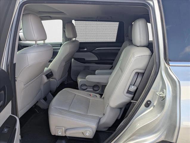 used 2018 Toyota Highlander car, priced at $29,325
