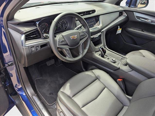 new 2025 Cadillac XT5 car, priced at $45,840