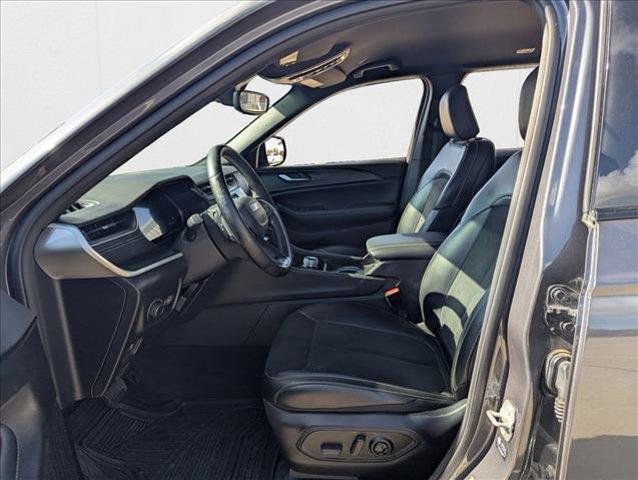used 2024 Jeep Grand Cherokee car, priced at $34,001