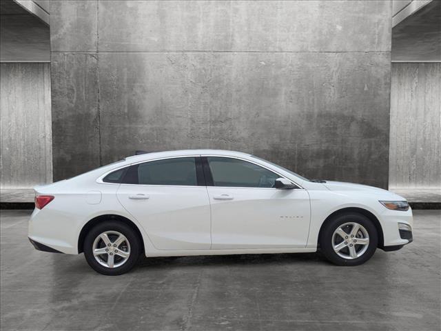 new 2025 Chevrolet Malibu car, priced at $27,495