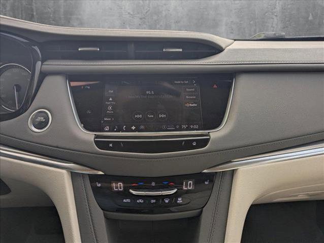 used 2022 Cadillac XT5 car, priced at $30,809