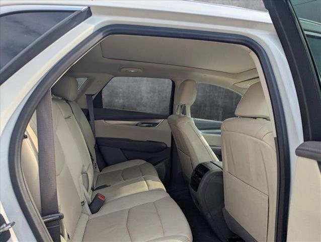 used 2022 Cadillac XT5 car, priced at $30,809