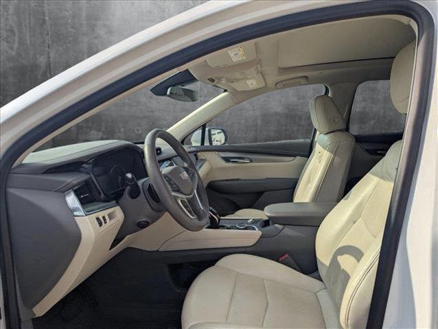 used 2022 Cadillac XT5 car, priced at $30,809