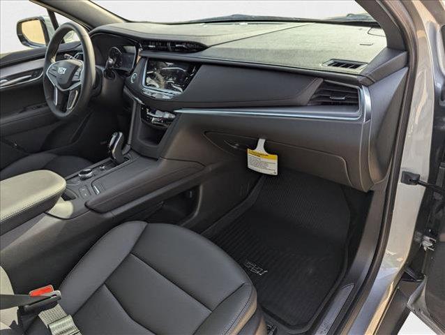 new 2025 Cadillac XT5 car, priced at $45,215