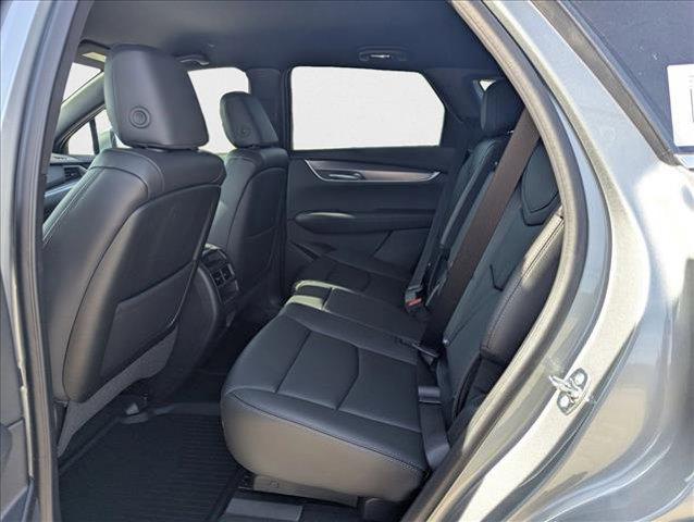 new 2025 Cadillac XT5 car, priced at $45,215