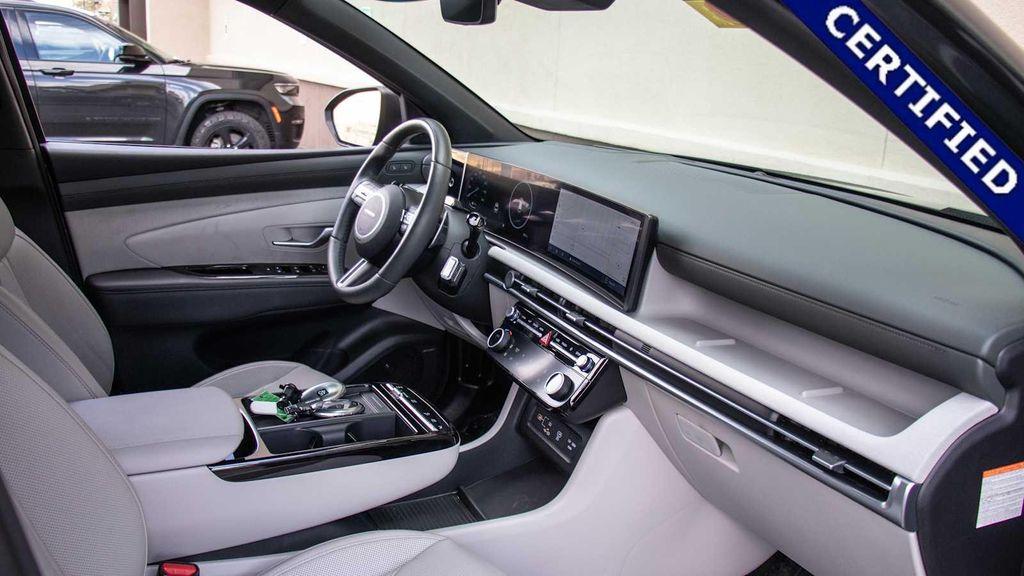 used 2025 Hyundai TUCSON Hybrid car, priced at $35,550