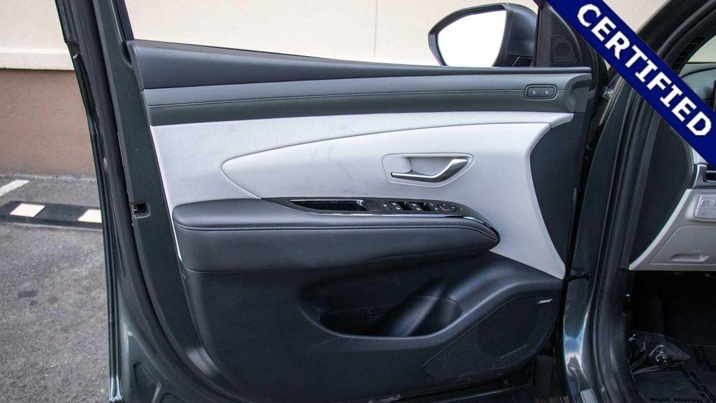 used 2025 Hyundai TUCSON Hybrid car, priced at $35,550