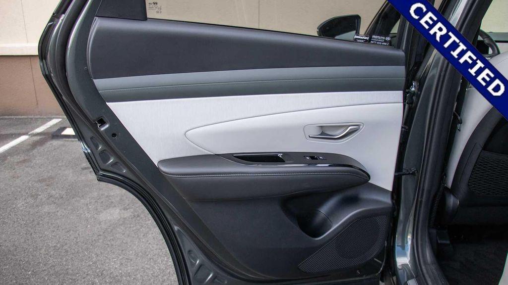 used 2025 Hyundai TUCSON Hybrid car, priced at $35,550